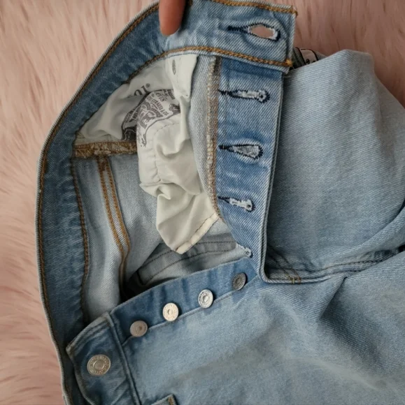 Levi's 501 cropped logo strip high waist button fly jeans - Picture 10 of 13